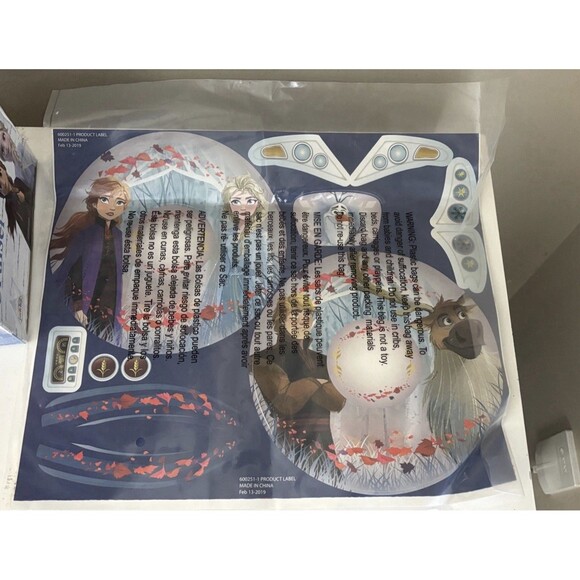 Disney Frozen II 2 Fly Wheels 10" Junior Cruiser Ride On Tricycle Sounds - Picture 7 of 11